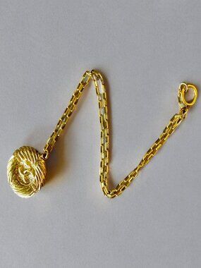 Vintage Chanel Gold-Plated CC Logo Round Pendant Paperclip Chain Necklace
